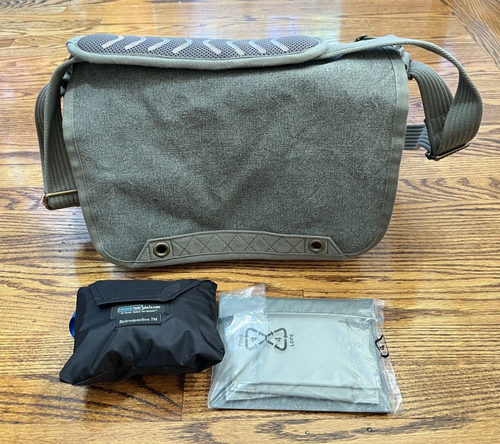 Think Tank Retrospective 7M Shoulder Bag for DSLR Mirrorless Camera & Lenses