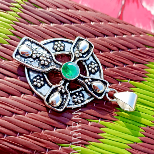 Chrome Diopside Gemstone 925 Sterling Silver Cross Pendant Occasion Gift Jewelry - Picture 4 of 6