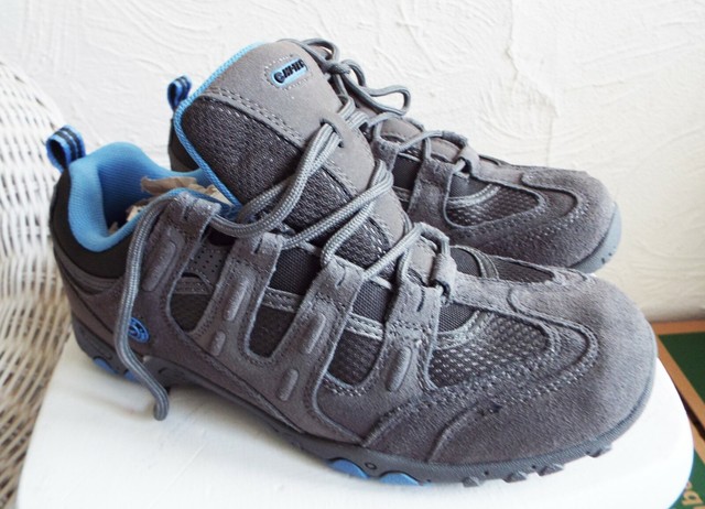 hi tec ladies walking trainers