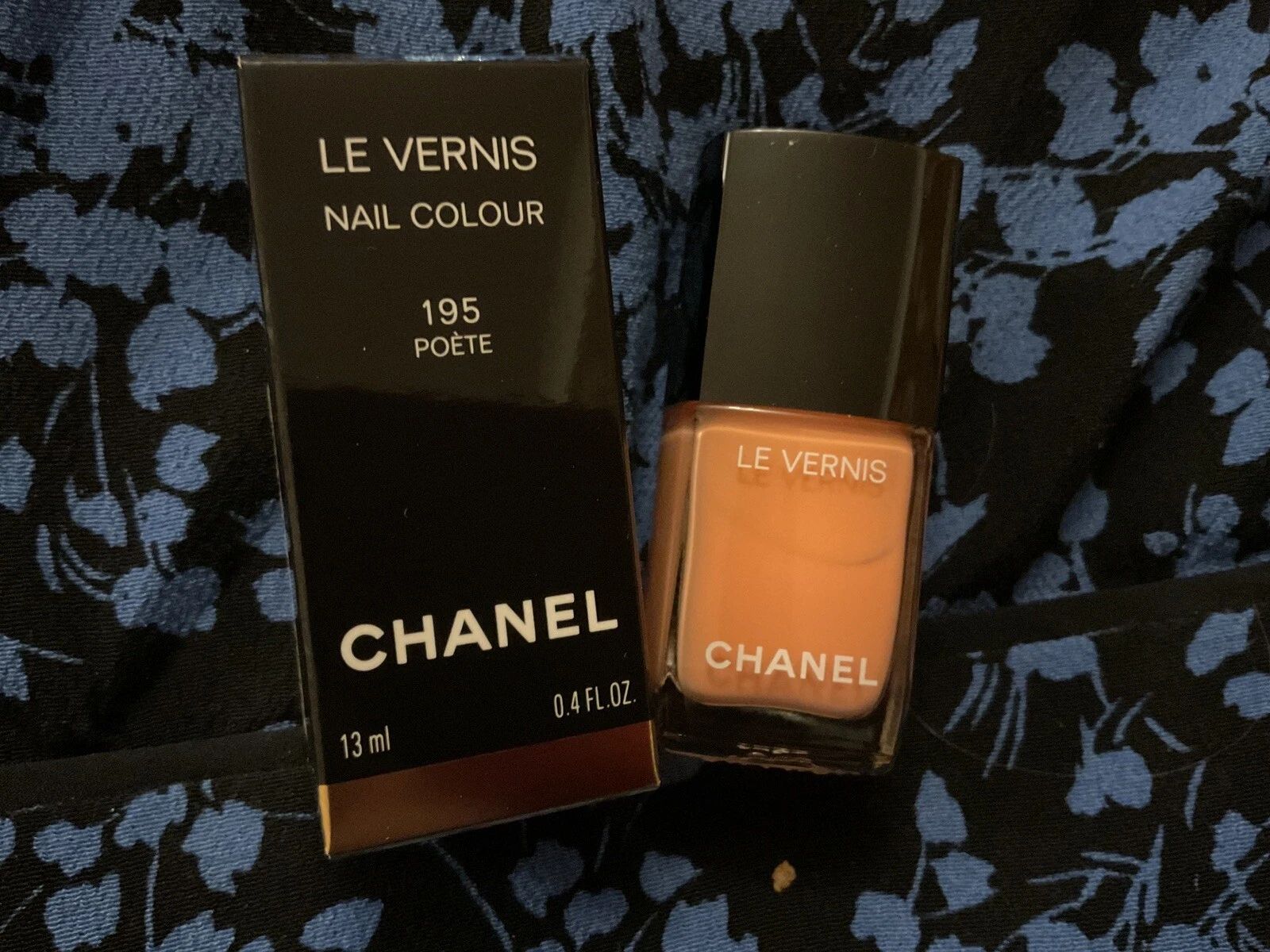 Chanel POETE 195 Le Vernis Nail Colour Boxed New