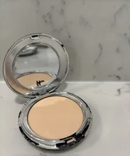 IT COSMETICS CELEBRATION FOUNDATION SPF 50+ LIGHT  POWDER~FLAWED~SCUFF *READ