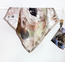 70% Cashmere 30% Silk Shawl Pink petal Print Bandana 27'' Scarf Neckerchief Wrap