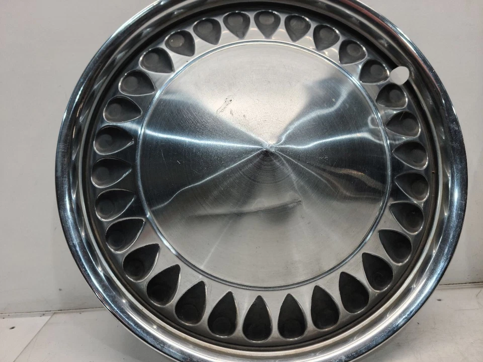 Cubierta de rueda AMC Spirit 1979-83 - 14" / aluminio / tipo 30 orificios *par* Foto 2 de 4