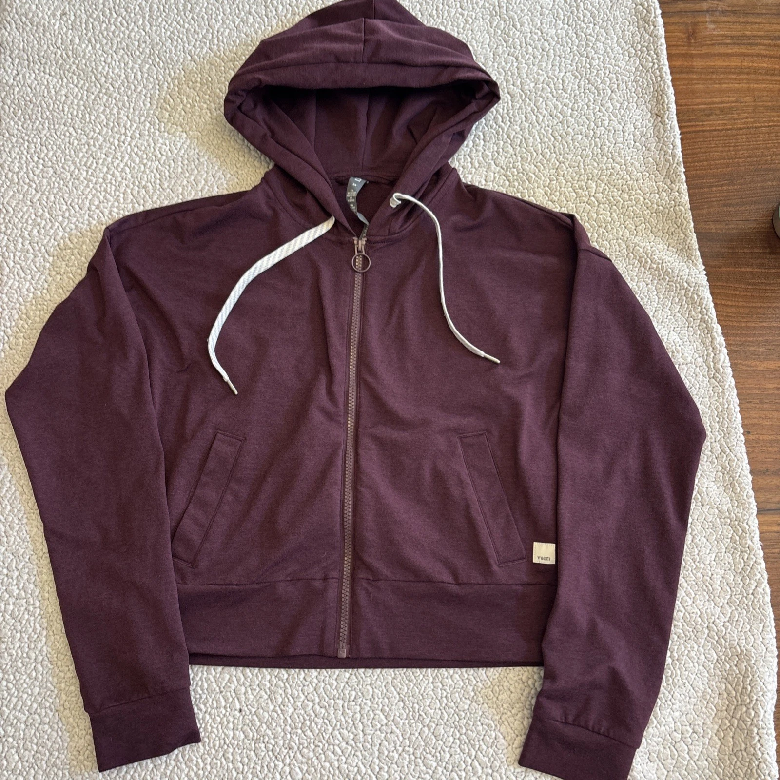 NWT Vuori Women Halo Performance Zip Hoodie 2.0 Burgundy, XS
Opens in a new window or tab