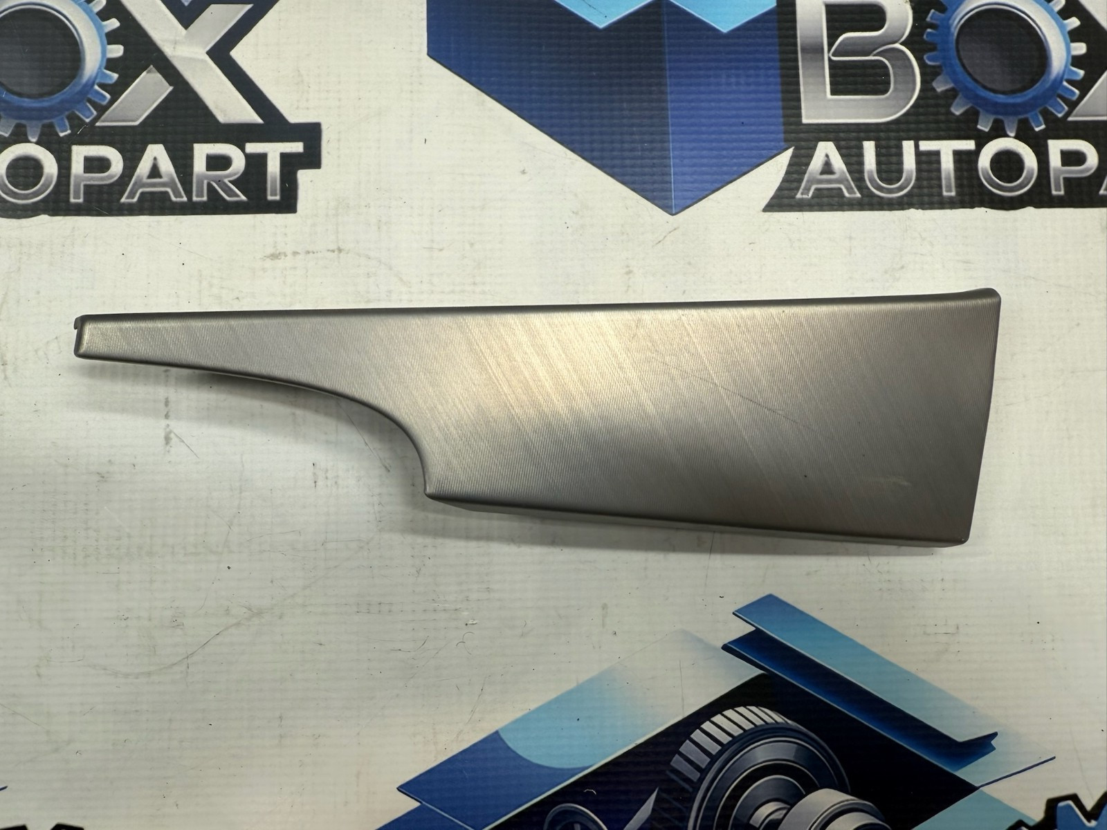 2018-2023 FORD MUSTANG DASH RIGHT TRIM COVER OEM FR3B63044B78DESMUM OEM