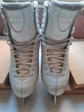 Jackson Debut Figure Ice Skates FS2450 White Girls Size 6 R Aspire XP Blades