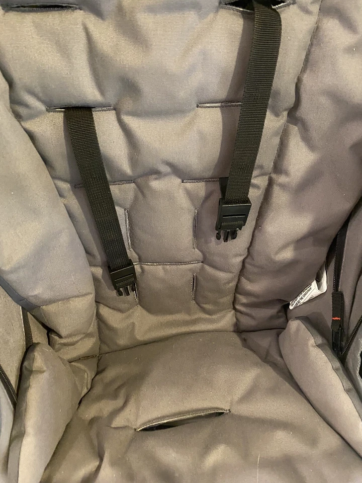 Cochecito Jogger de asiento individual Phil&teds Dash negro/carbón Foto 4 de 4