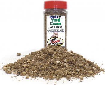 Predator Pee  100% Pure Bobcat Urine  16oz Shakin' Flakes