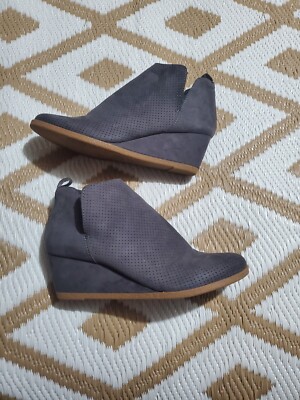 DV8 Dolce Vita Ankle Booties, Gray Suede, Wedge Heel, Zipper on Side, Size 7.5