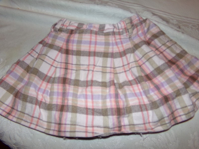 +*GIRLS  CHEROKEE  SKIRT  4T H 957