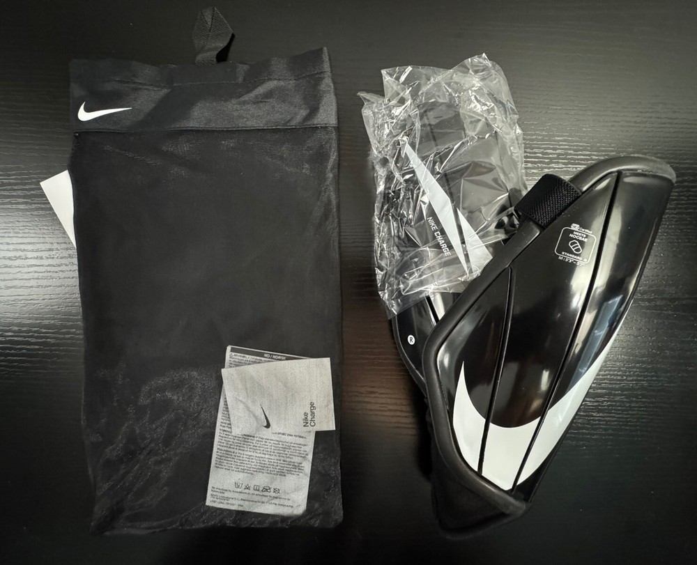 Unisex Medium Black & White Nike Charge Hard Shell Soccer Shin Guards SP2164-010