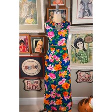 1980s Hawaiian Maxi Dress Multicolor Floral Print Ruffles Pocket Made in Hawaii