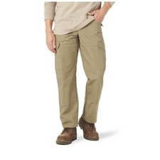 Wrangler Men's Outdoor Performance Side Elastic Cargo Pant in Khaki