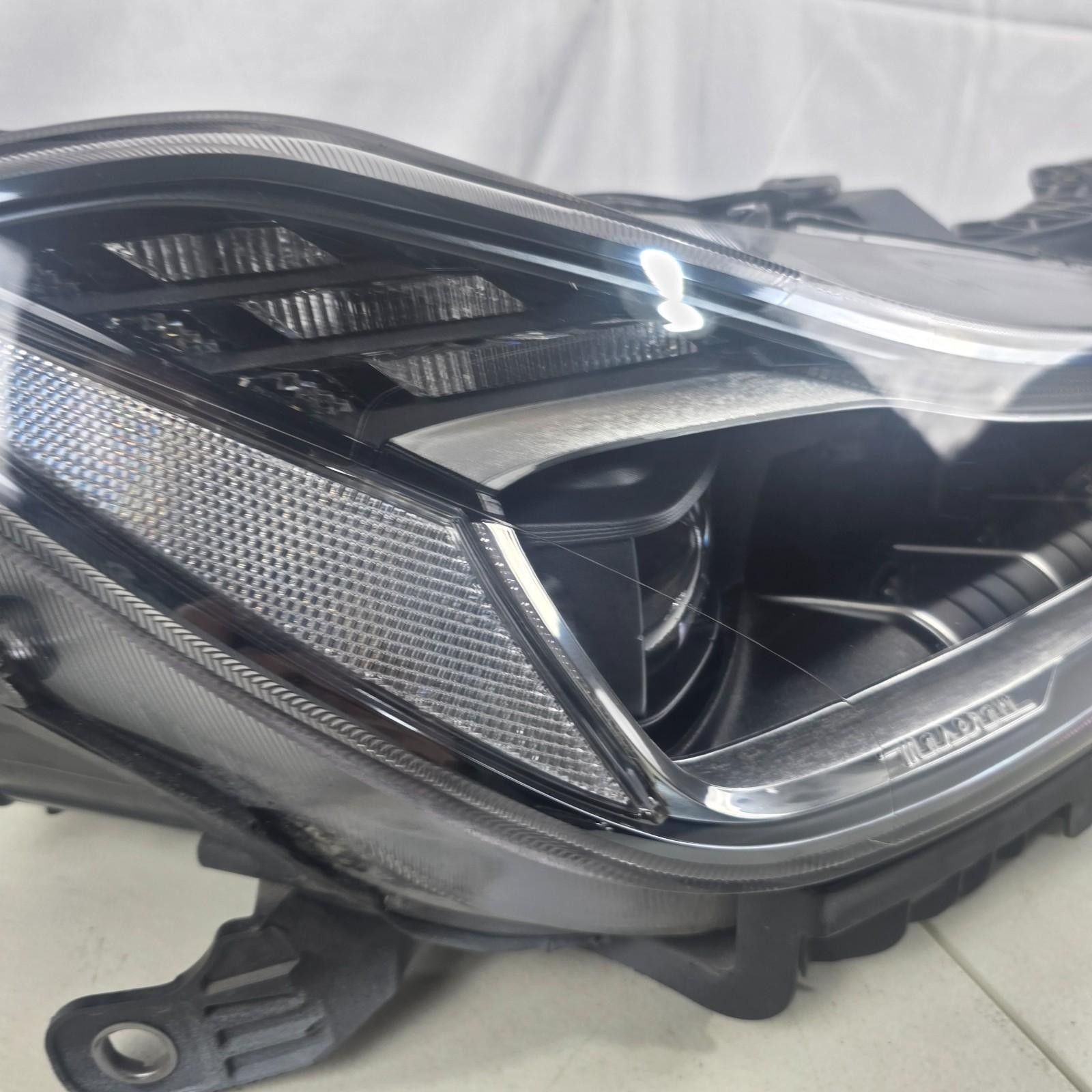 Maserati Ghibli 2014-2017 Right Headlight P/N 00670100984