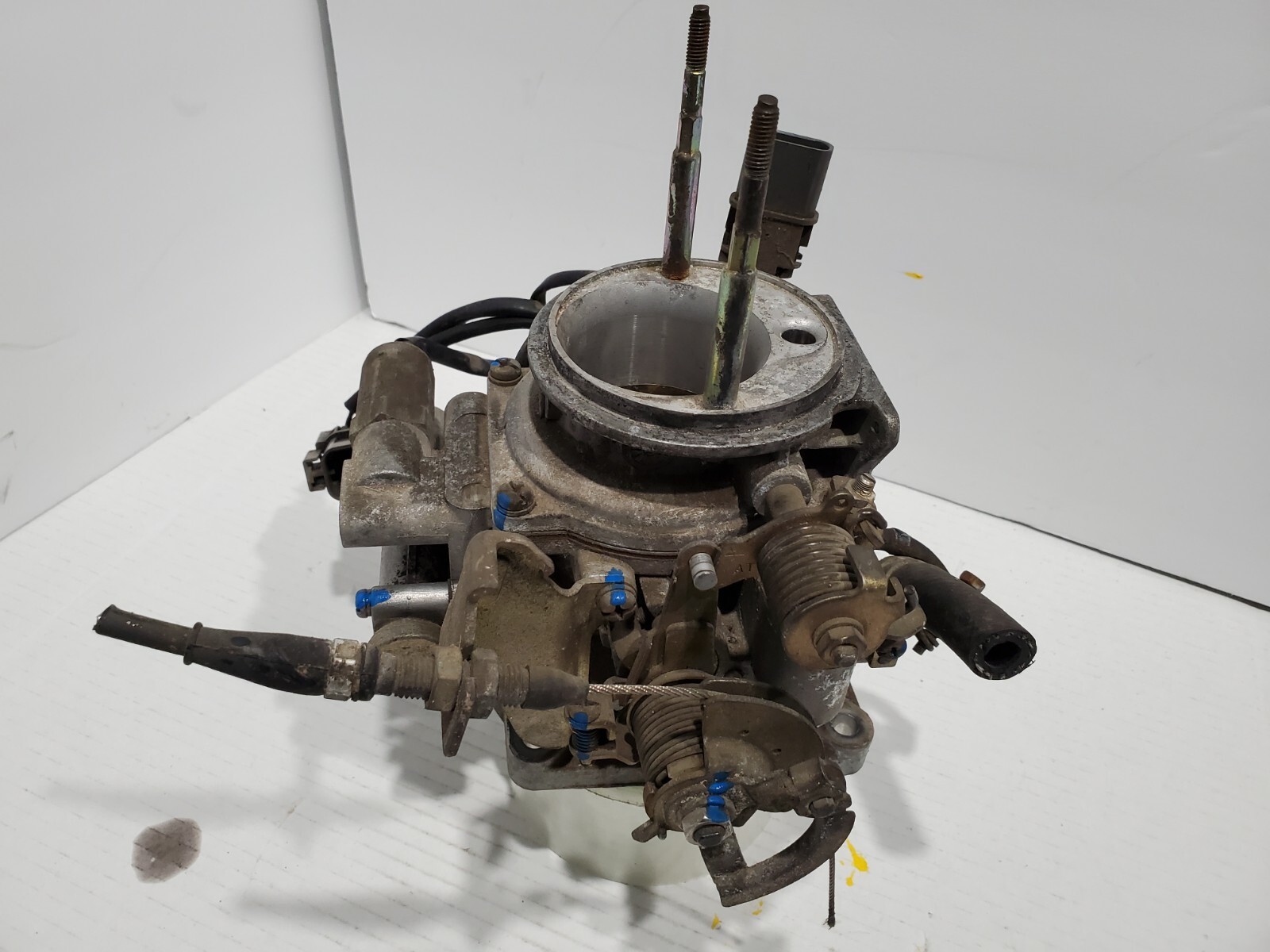 9091 Nissan Pickup D21 4 Cyl AT SERA48424 Throttle Body Intake Valve