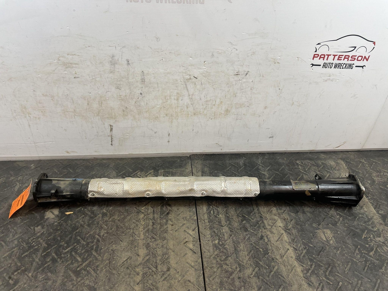 02-06 MASERATI SPYDER 4.2 AT REAR DRIVE SHAFT TUBE
