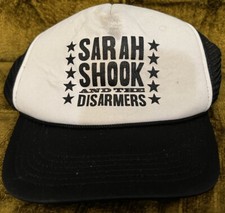 Sarah Shook & The Disarmers - Sombrero de camionero con logotipo Outlaw Country Bloodshot Records