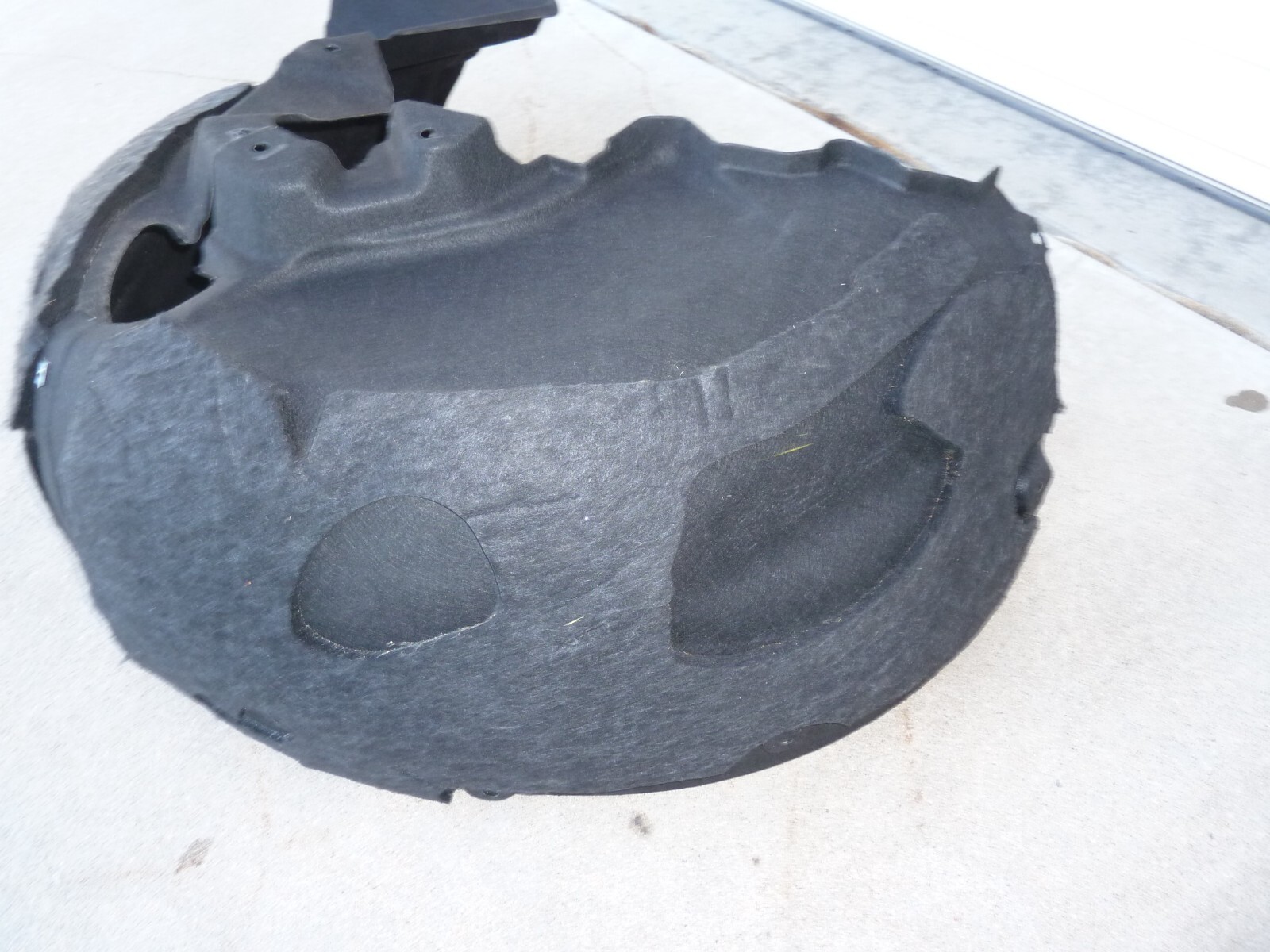 2015+ BENTLEY BENTAYGA Right Passnger Rear Splash Shield Well Guard Dust Cover