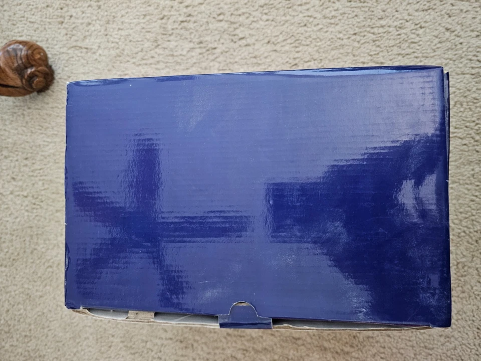 Franz Porcelain "Endless Beauty" Sculpted Giraffe Mother &Baby  Porcelain Vase - Image 3 of 4