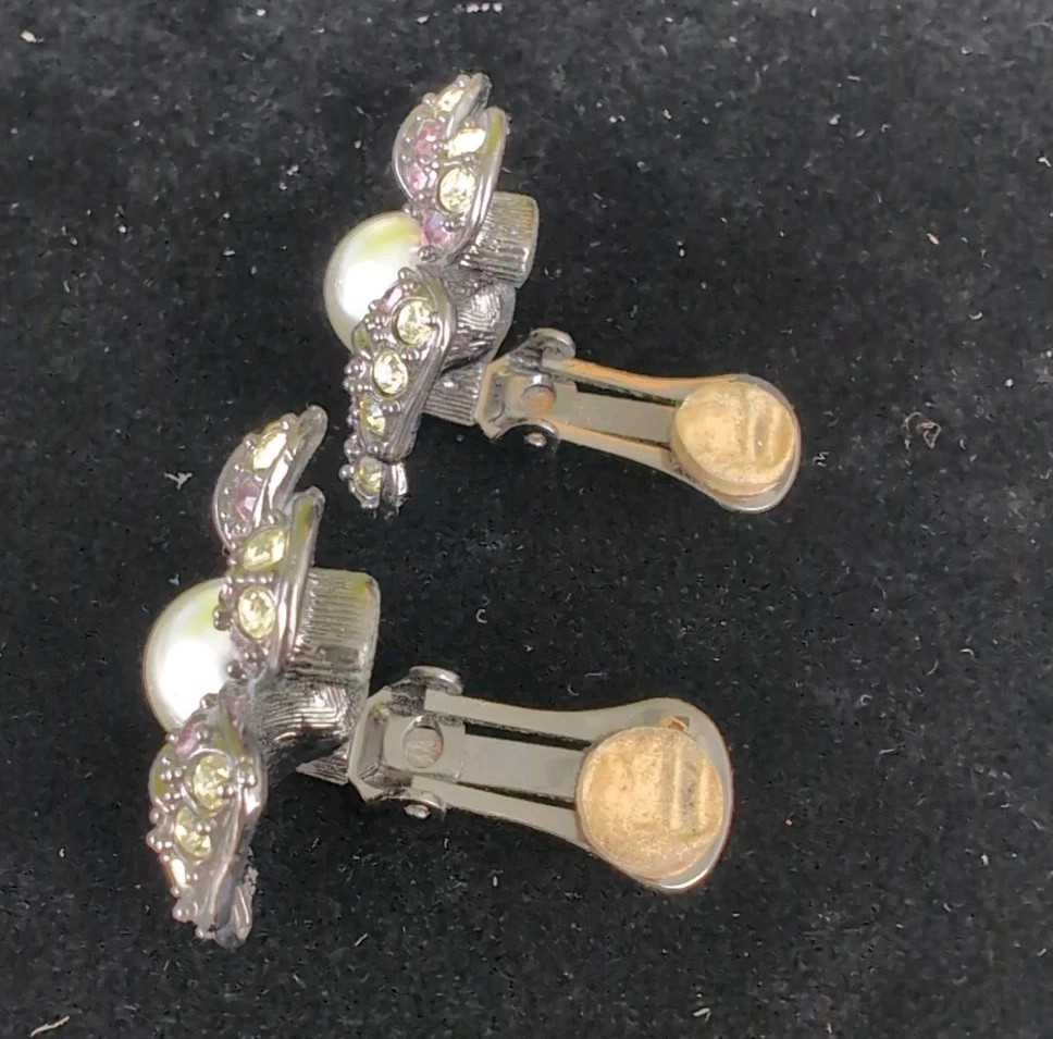 Vtg KJL Flower Clip-on Earrings Kenneth Jay Lane … - image 7