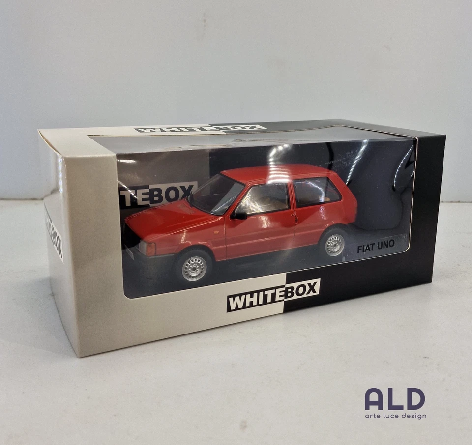 modellino auto scala 1/24 fiat uno 3 porte modellini da collezione die cast - Immagine 2 di 4