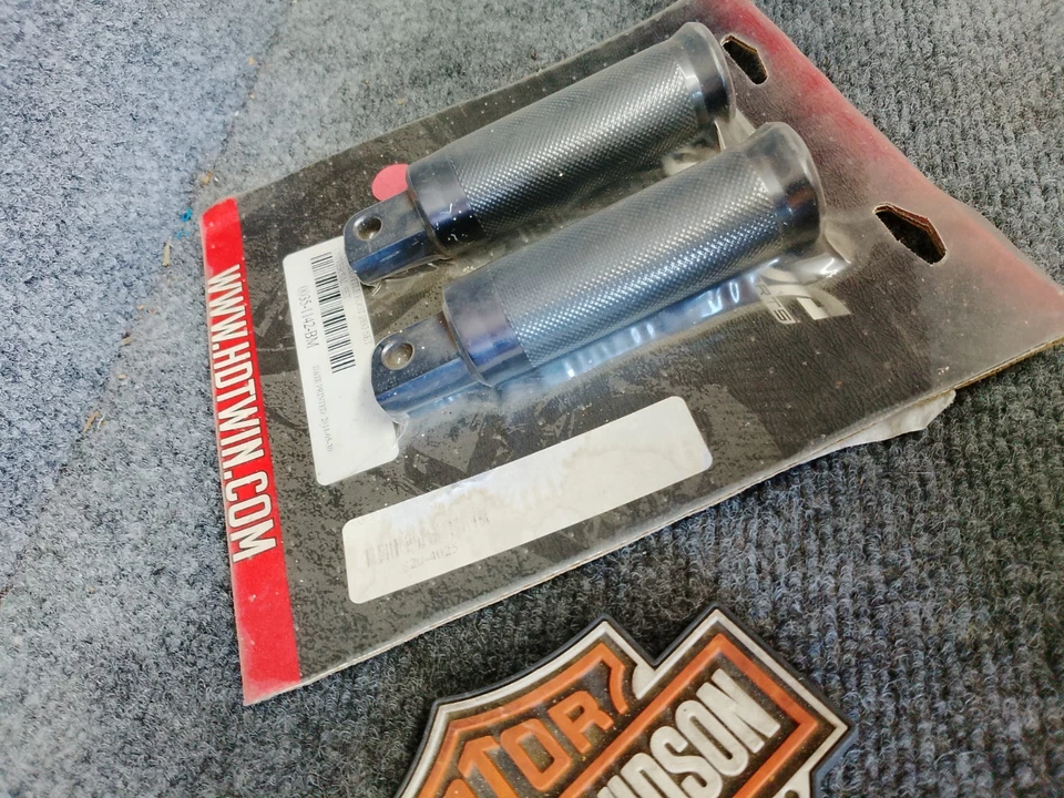 HARLEY DAVIDSON ESTRIBERAS ACELERADOR DISCO DURO, JUEGO UNIVERSAL, NEGRO 0035-1142-BM Foto 4 de 4