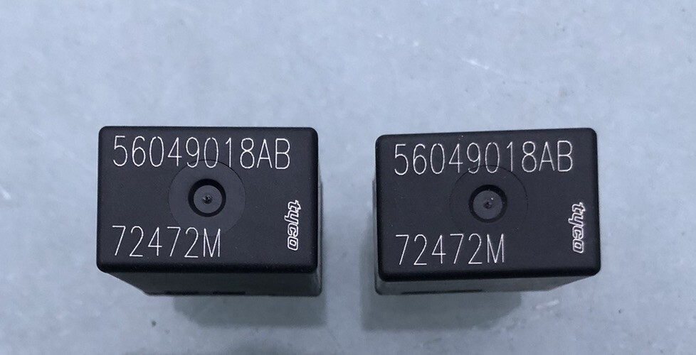 2pcs For Tyco 56049018AB 72472M/72472W/72472V 4671168E 5pin relay RH
