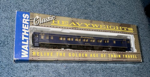 Walthers Classic Louisville & Nashville Pullman Peso Pesado 14 Sección 932-10217 | Condition: Used