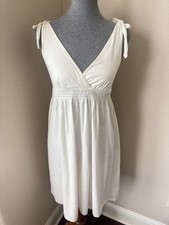 American Eagle Women's Size Medium Ivory Sleeveless V-Neck Dress