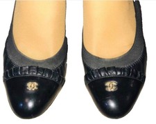 Chanel Gold CC logo Toe Black Escarpins Stretch Heel Pumps Size 37