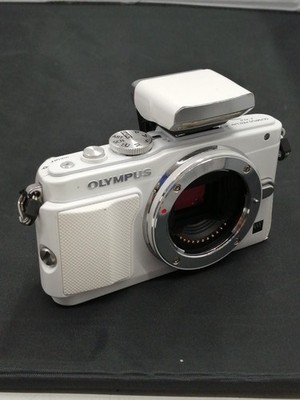 Olympus E-PL6 Spiegellose Kamera Kit 16MP Micro Four Thirds aus Japan