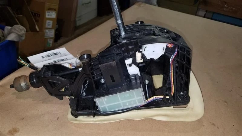 2007-2012 Nissan Altima Floor Gear Shifter Assembly Used Foto 3 de 4