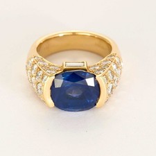 O.J.Perrin - Bague en or jaune , saphir ceylan 7 carats environ et diamants