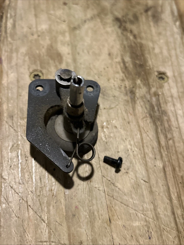 White Majestic 1240 Sewing Machine Bobbin Winder Assembly - Image 3 of 3