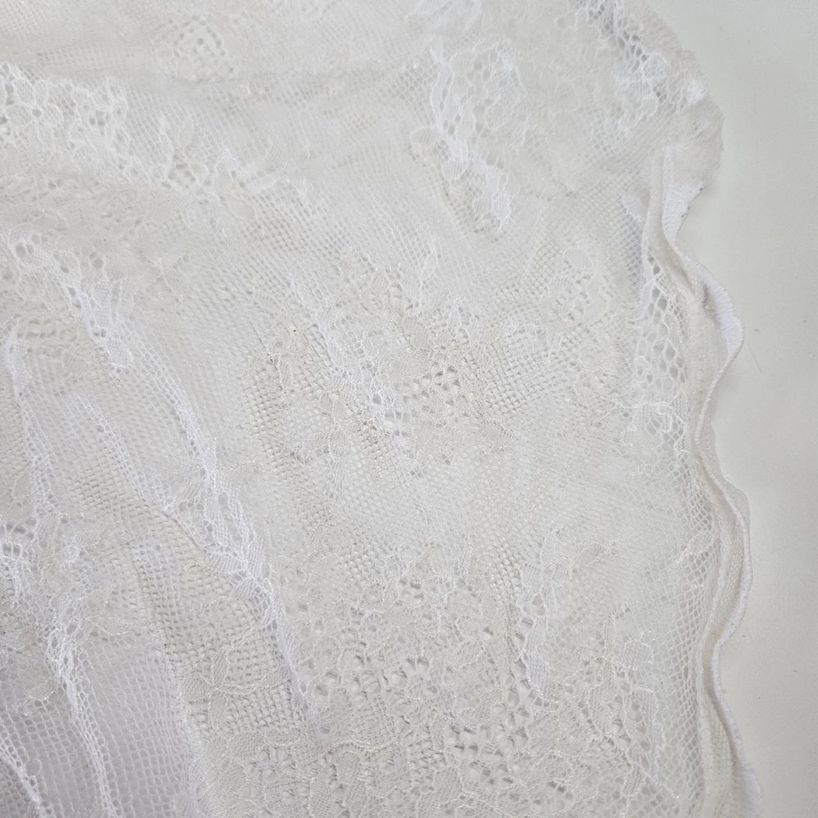 UNDERCOVER Abito treno pizzo bianco Victoria’s Secret designer collezione luna di miele LG