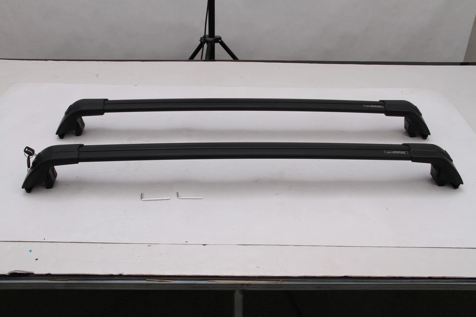 Aluminum Cross Bars For Hyundai Santa Fe Sport 2013-2018 Lockable Roof Racks - Image 4 of 4