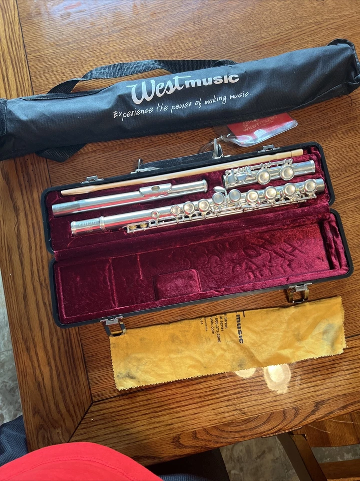 JUPITER  NICKEL SILVER PLATED FLUTE  With MUSIC STAND - Image 4 of 4