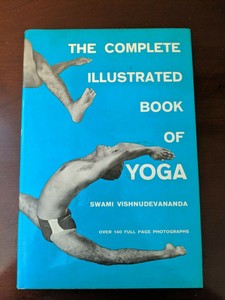 the complete illustrated book of yoga