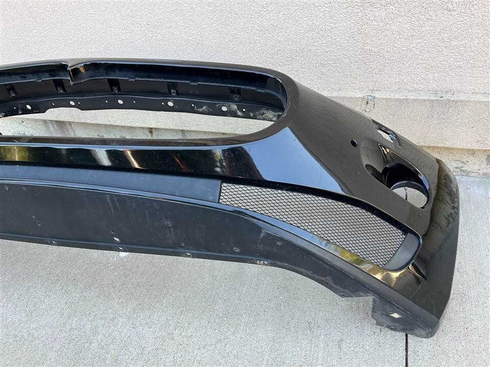 2008-2011 08 09 10 11 Maserati Gran Turismo Front Bumper OEM 080055600