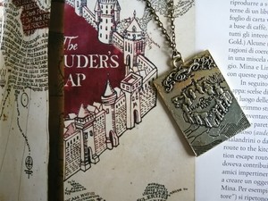 Dettagli Su Collana Harry Potter Mappa Malandrino - 