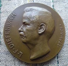 Original old medal Frankfurt Main Club Terrier Diefenbach signed Savoy