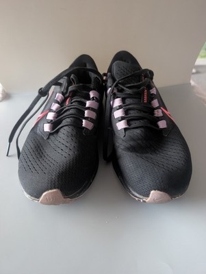 Nike Air Zoom Pegasus 38 Schwarz Schnürschuhe Größe 6 (T34)