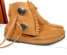 Minnetonka 442 Women's Moccasin US 9 Two Concho Hardsole Brown Suede