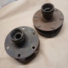 Ford Model T Front Hubs Wood Wheel Center Pr Pair 1917 1918 1919 1920 1921 1923