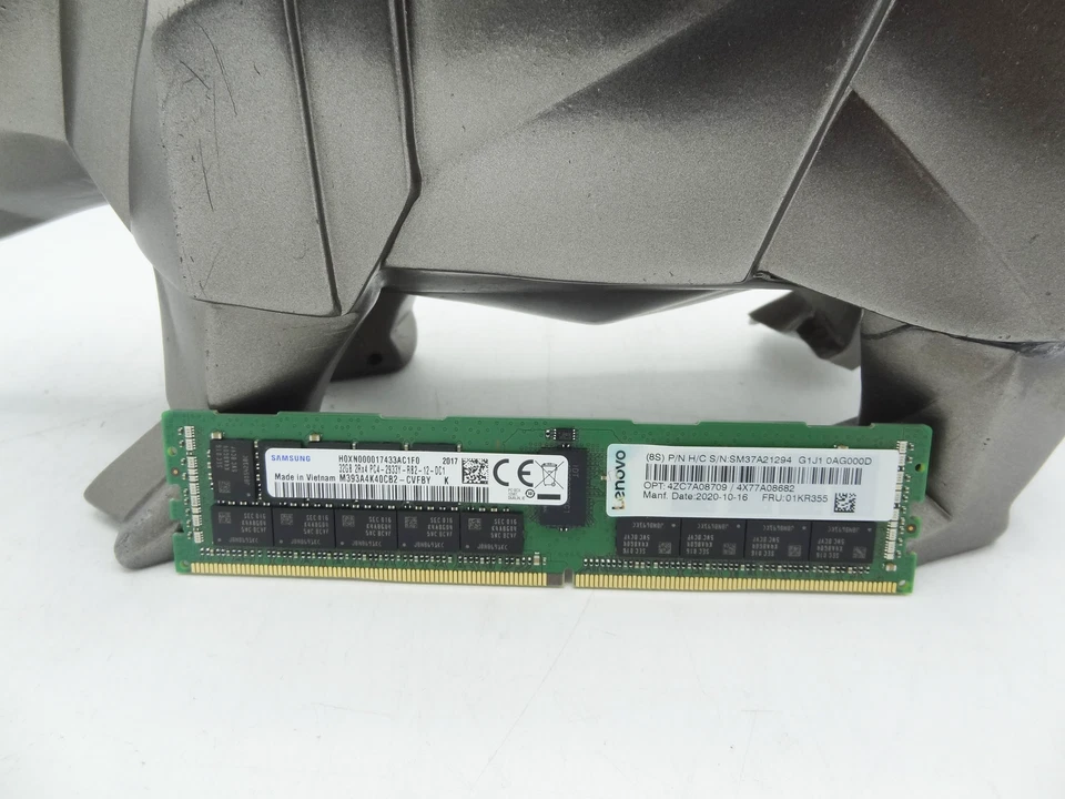 IBM 01KR355 32GB 2RX4 PC4-23400 DDR4-2933MHz ECC - Image 1 of 1