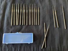 19 VTG Crochet Hooks  Case 14 Boye, 1 Milward, 2 Bates  2 unknown Size 3-14