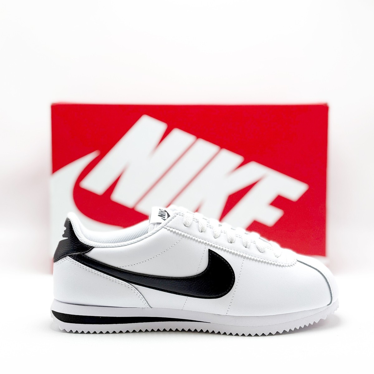 靴 NIKE CLASSIC CORTEZ LEATHER Nike Cortez Leather Women's Shoes. Nike.com