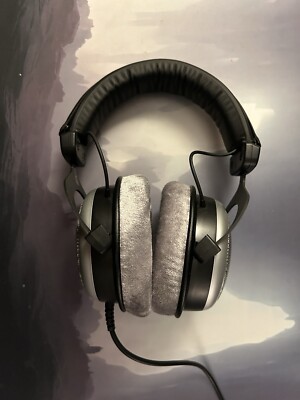 beyerdynamic DT-880-PRO-250 Headphones - Gray
