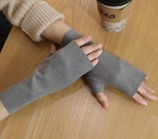 AU Woman Light Winter Simple Warm Ski Half Fingerless Wrist SHORT Gloves Mittens