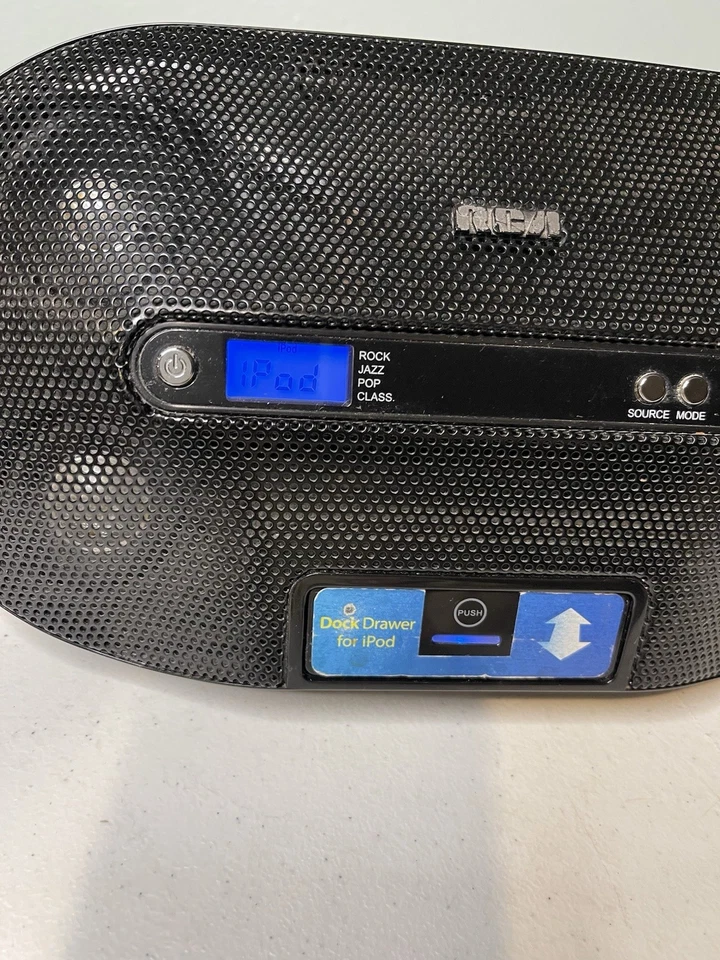 RCA Ri500-A Sound System With Universal Dock iPod AM/FM Tested Works W/Remote - Image 3 of 4